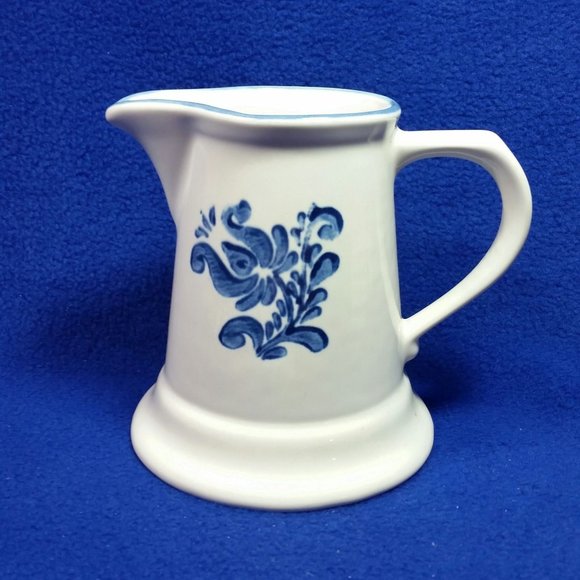 Pfaltzgraff Blue Village Creamer Stoneware Blue Flowers Blue Trim Pre-Owned - Picture 2 of 10